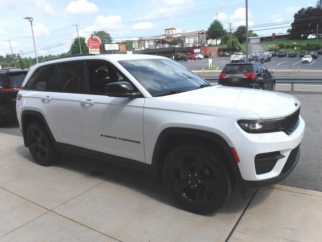 used 2023 Jeep Grand Cherokee car, priced at $31,966