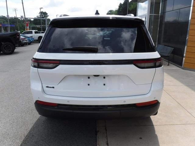 used 2023 Jeep Grand Cherokee car, priced at $31,966