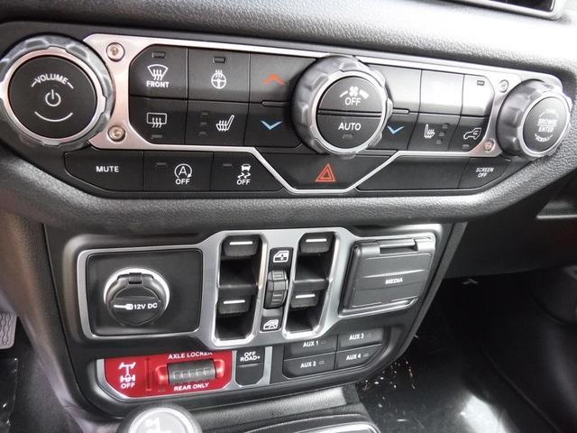 new 2025 Jeep Wrangler car, priced at $44,398