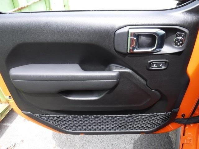 new 2025 Jeep Wrangler car, priced at $44,398