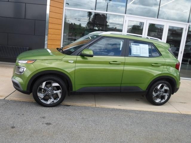 used 2022 Hyundai Venue car, priced at $18,827
