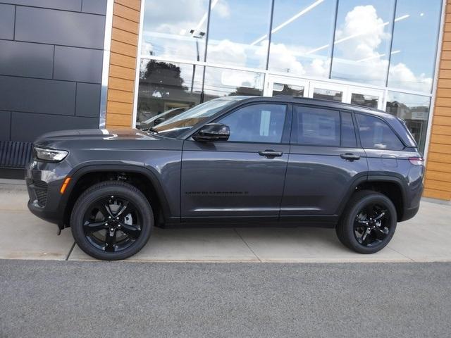 new 2025 Jeep Grand Cherokee car, priced at $48,375