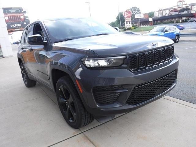 new 2025 Jeep Grand Cherokee car, priced at $48,375
