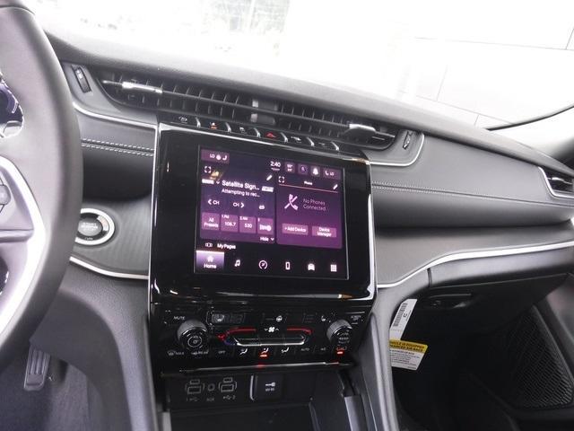 new 2025 Jeep Grand Cherokee car, priced at $48,375