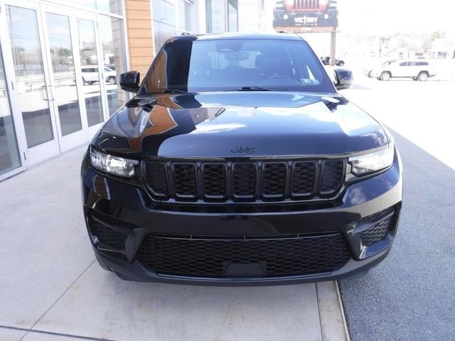 used 2022 Jeep Grand Cherokee car, priced at $32,500