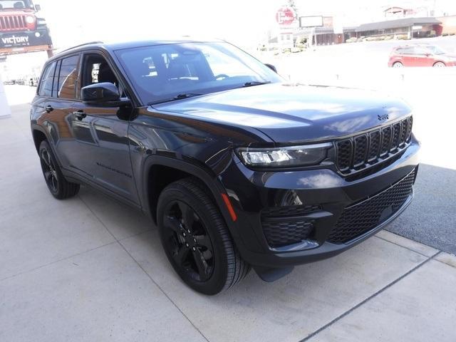 used 2022 Jeep Grand Cherokee car, priced at $32,500