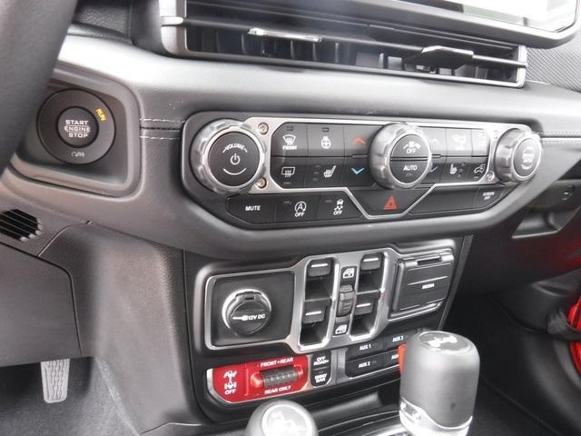 new 2025 Jeep Wrangler car, priced at $58,538