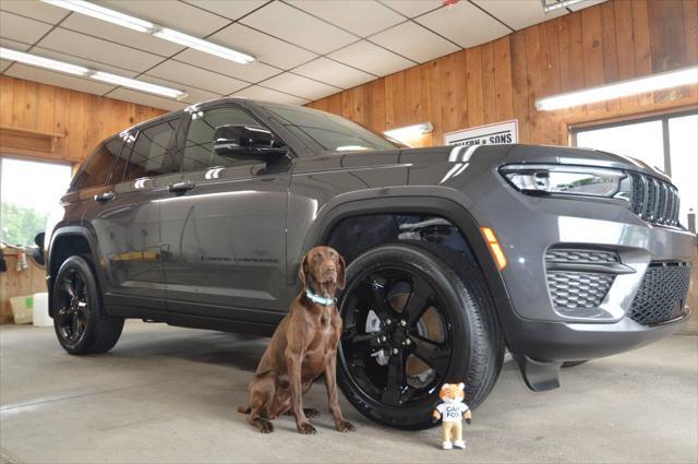 used 2024 Jeep Grand Cherokee car, priced at $39,997