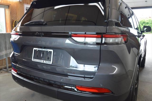 used 2024 Jeep Grand Cherokee car, priced at $39,997