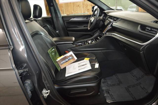 used 2024 Jeep Grand Cherokee car, priced at $39,997