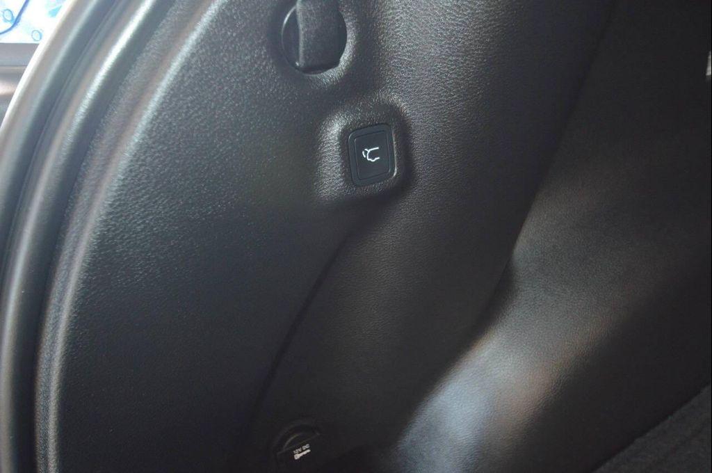 used 2023 Jeep Compass car, priced at $30,997