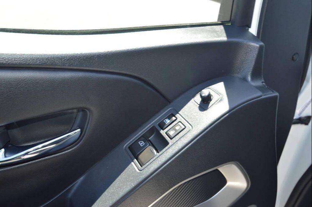 used 2025 Nissan Frontier car, priced at $31,997