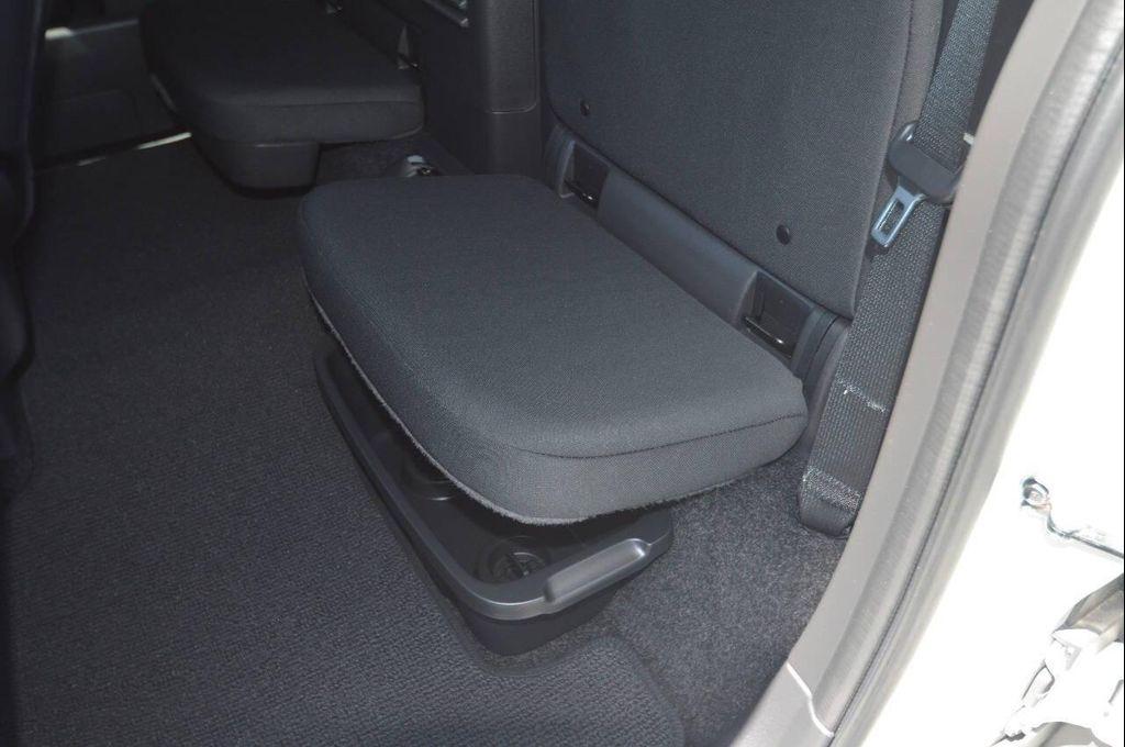 used 2025 Nissan Frontier car, priced at $31,997