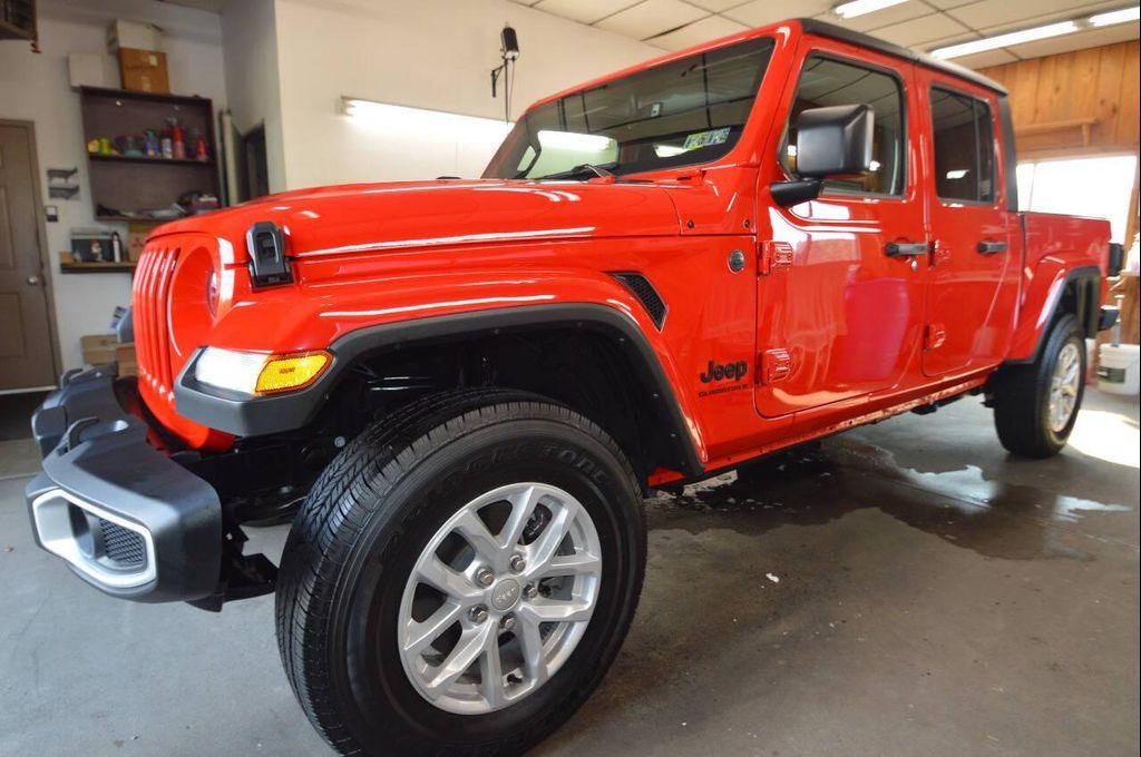 used 2023 Jeep Gladiator car, priced at $37,997