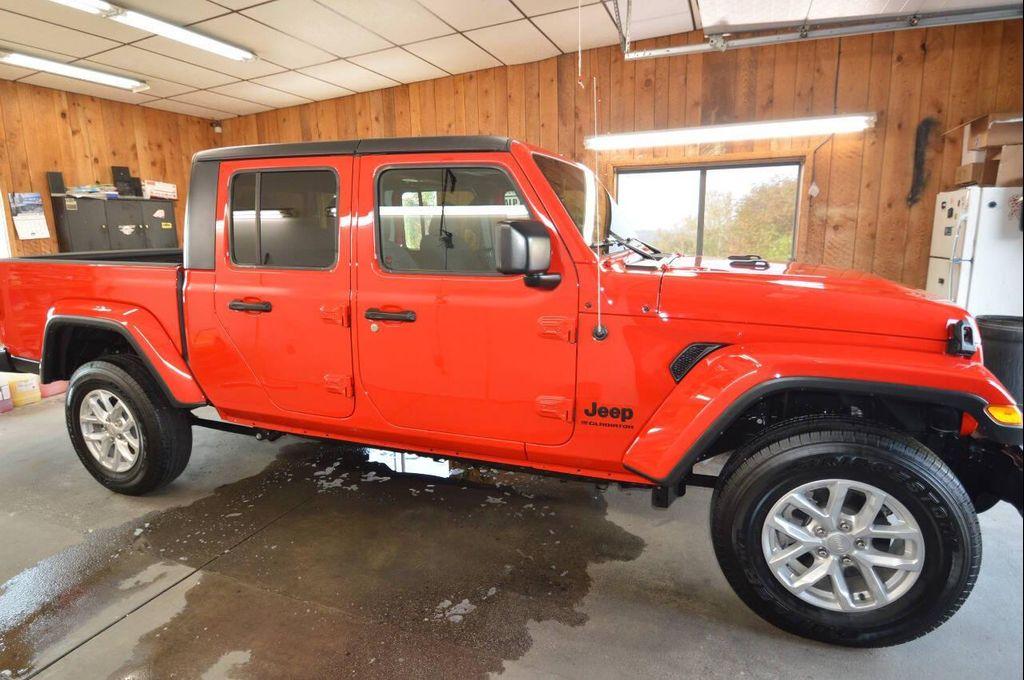used 2023 Jeep Gladiator car, priced at $37,997