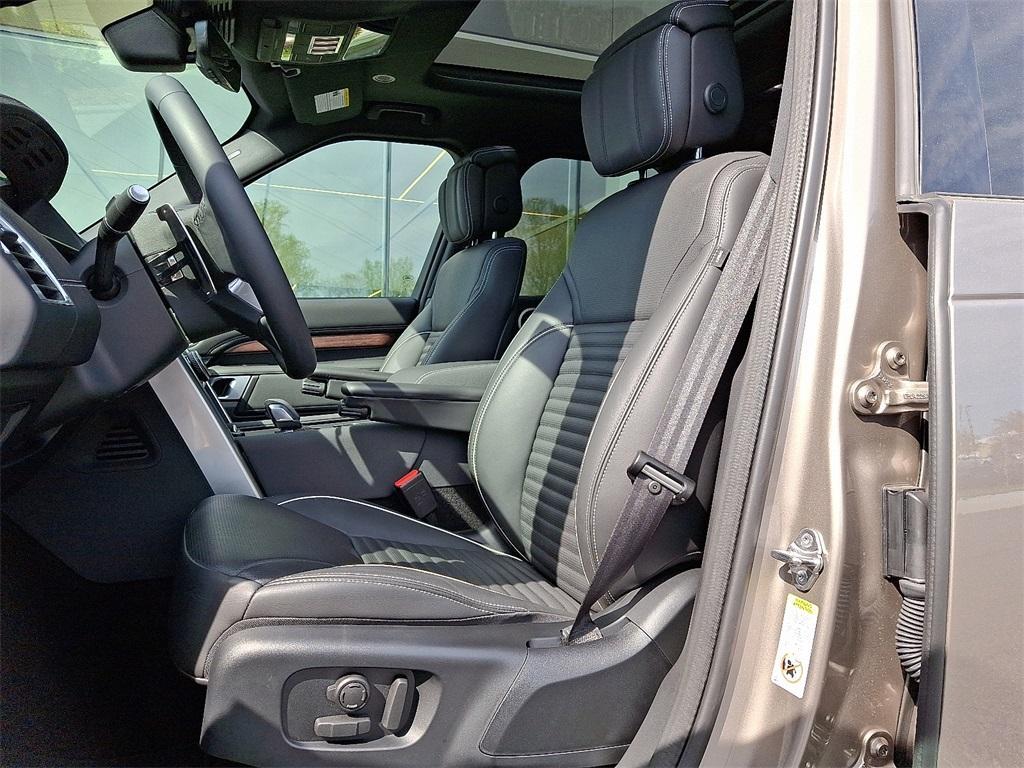 used 2024 Land Rover Discovery car, priced at $71,950