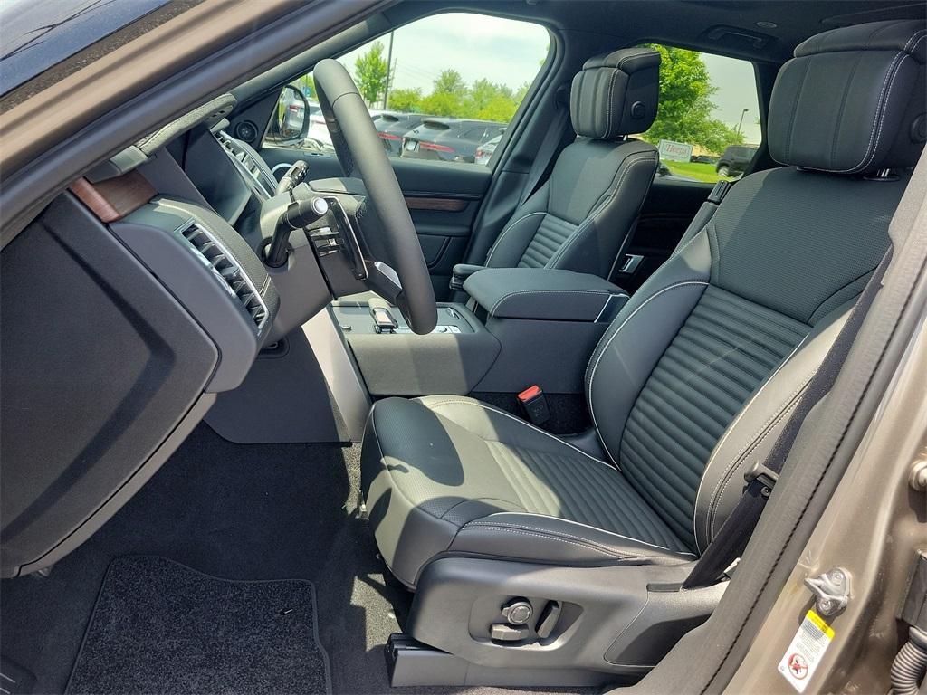 used 2024 Land Rover Discovery car, priced at $74,950