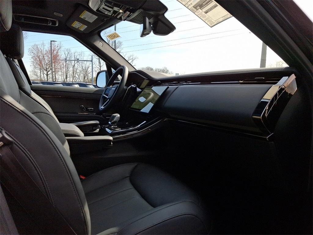 new 2025 Land Rover Range Rover Sport car