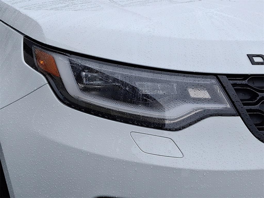 used 2024 Land Rover Discovery car, priced at $59,950