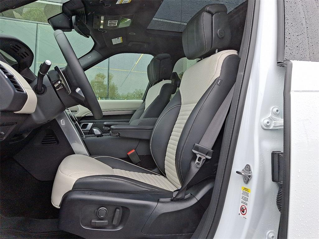 used 2024 Land Rover Discovery car, priced at $59,950