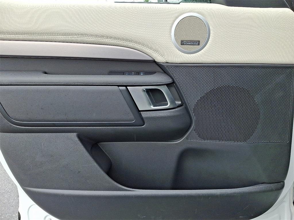 used 2024 Land Rover Discovery car, priced at $59,950