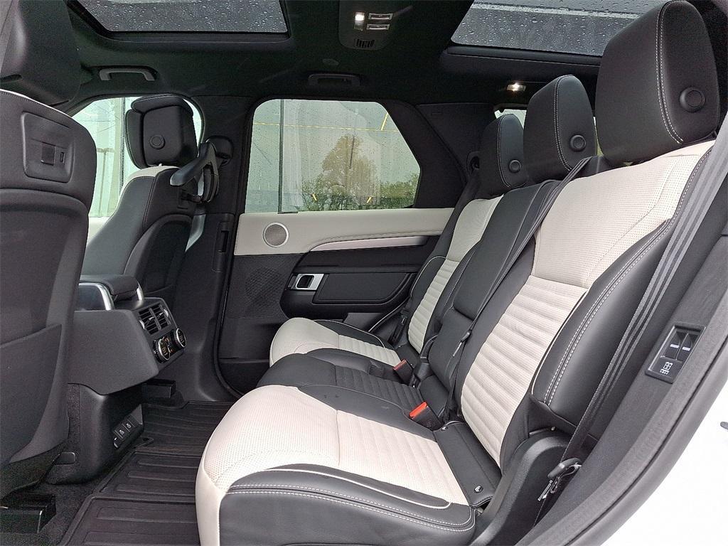 used 2024 Land Rover Discovery car, priced at $59,950