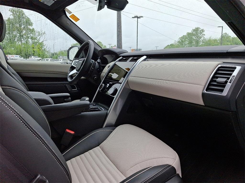 used 2024 Land Rover Discovery car, priced at $59,950
