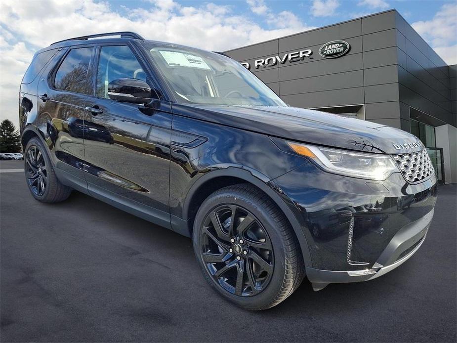 new 2025 Land Rover Discovery car, priced at $67,125