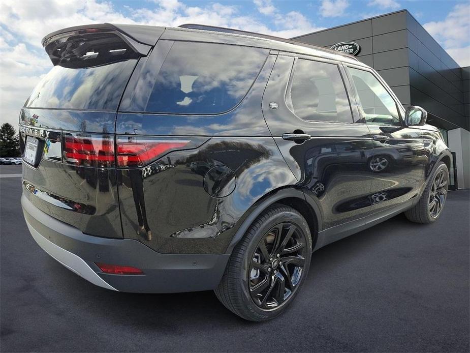 new 2025 Land Rover Discovery car, priced at $67,125