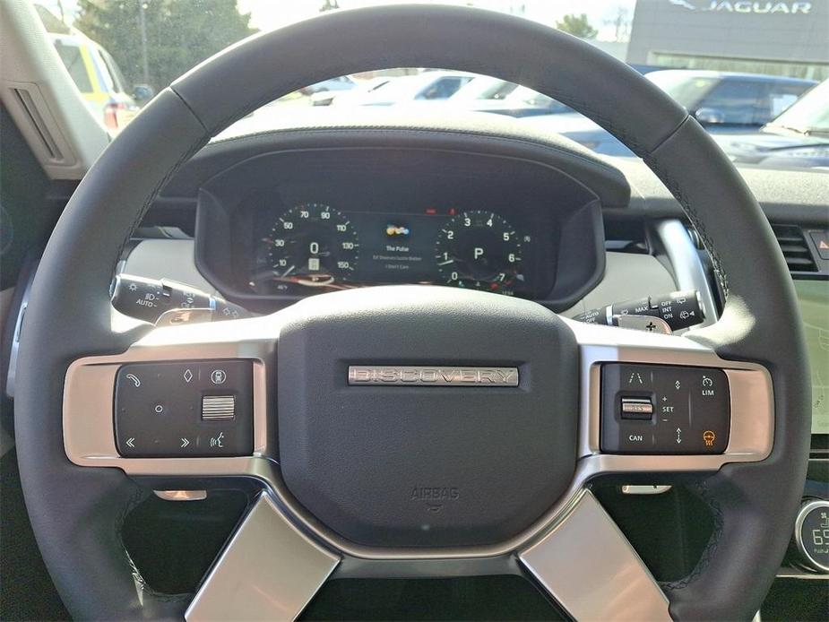 new 2025 Land Rover Discovery car, priced at $67,125