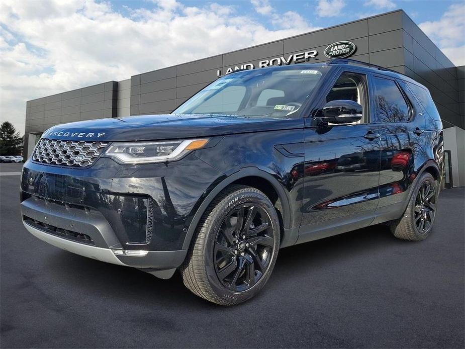 new 2025 Land Rover Discovery car, priced at $67,125