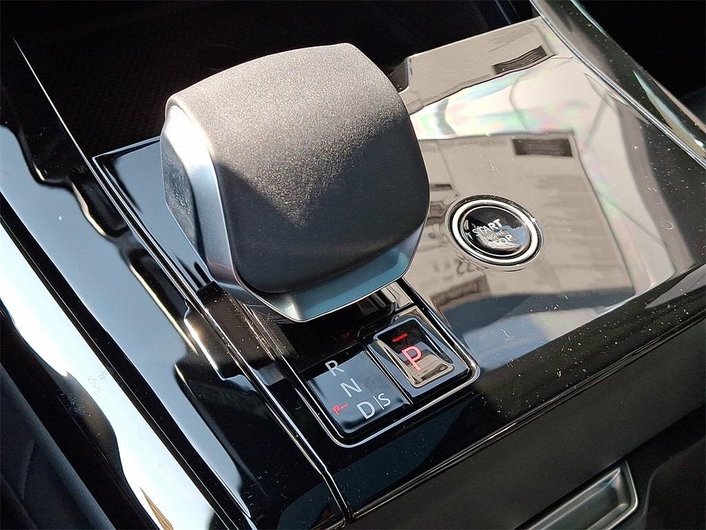 new 2025 Land Rover Range Rover Sport car, priced at $95,330