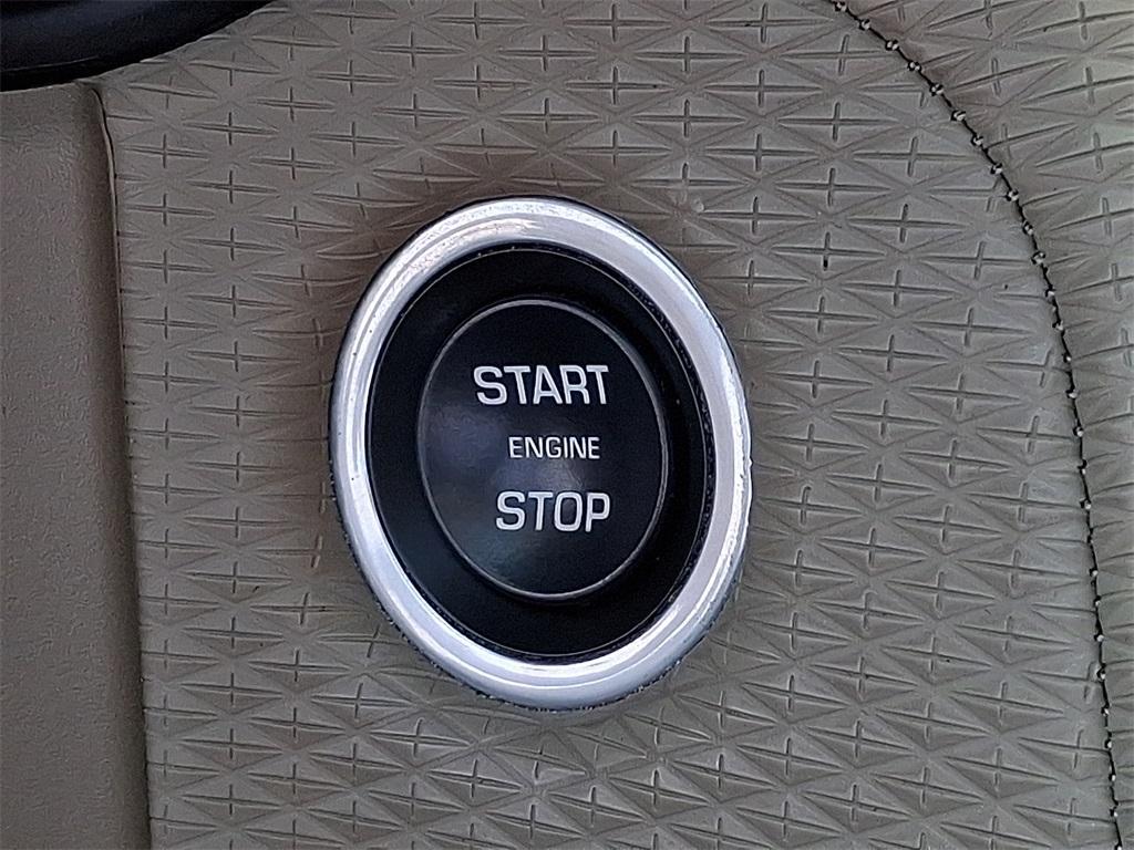 used 2020 Land Rover Range Rover Velar car, priced at $29,950