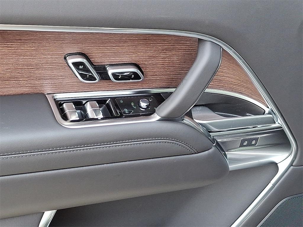 new 2025 Land Rover Range Rover car