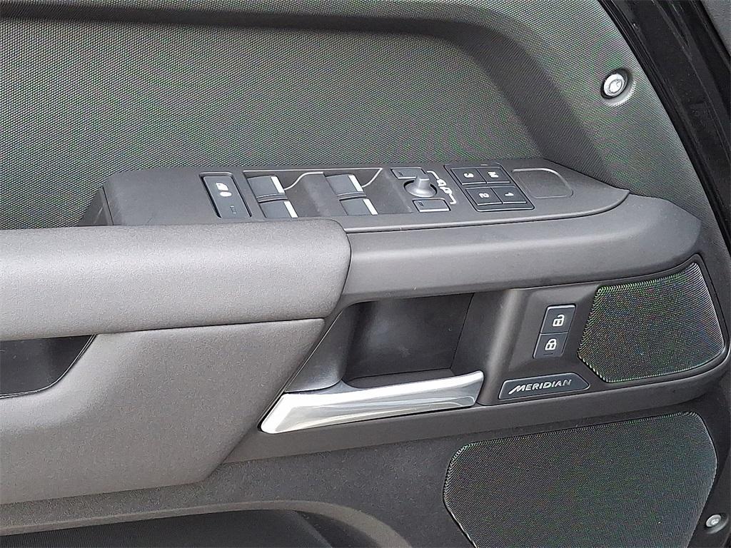 new 2026 Land Rover Defender car