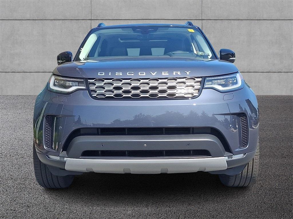 used 2025 Land Rover Discovery car, priced at $57,400