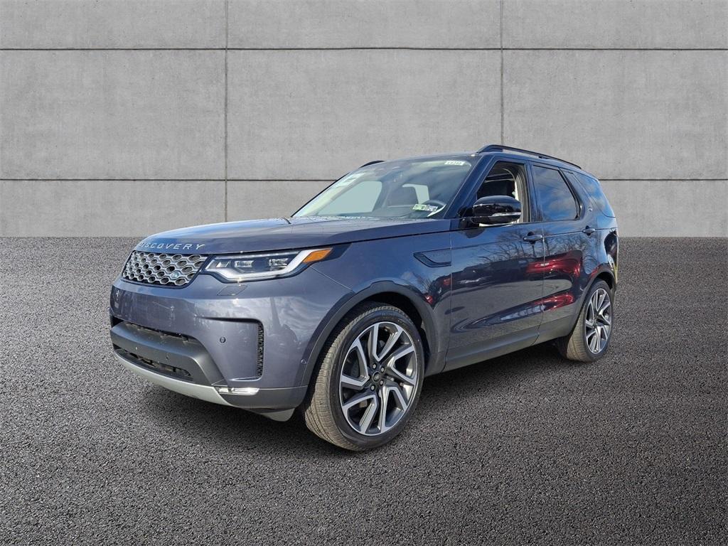 new 2025 Land Rover Discovery car, priced at $67,725