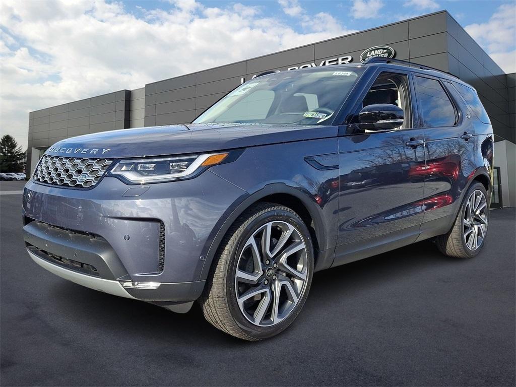 new 2025 Land Rover Discovery car, priced at $67,725