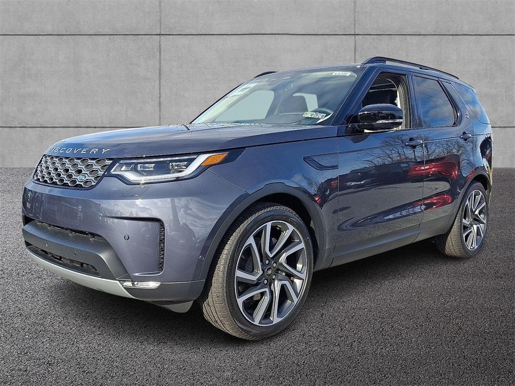 new 2025 Land Rover Discovery car, priced at $67,725