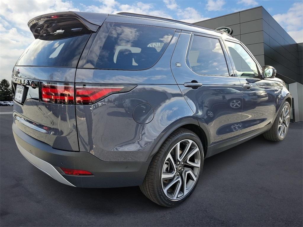 new 2025 Land Rover Discovery car, priced at $67,725