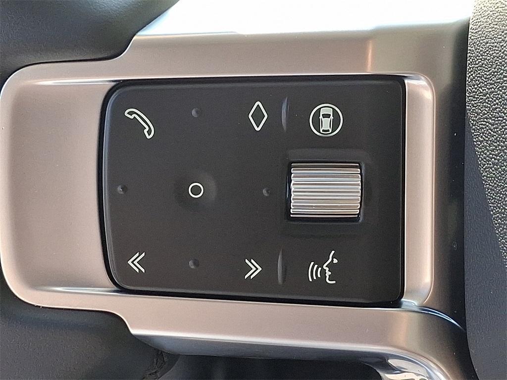used 2025 Land Rover Discovery car, priced at $57,400