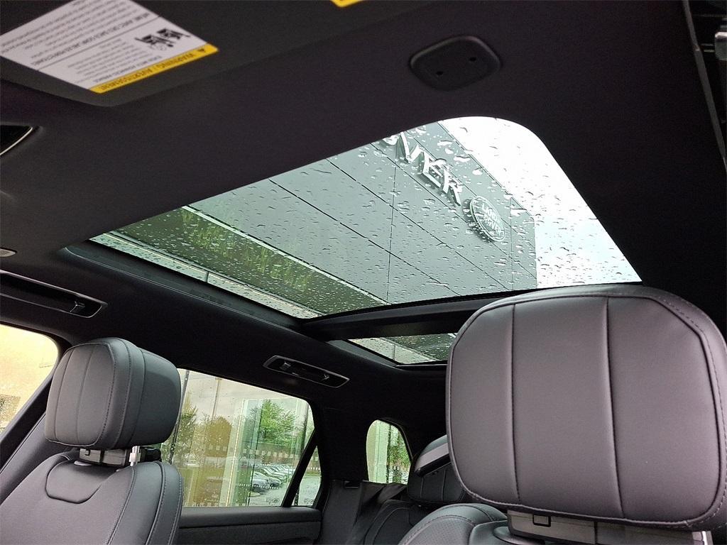 new 2025 Land Rover Range Rover Sport car, priced at $105,290