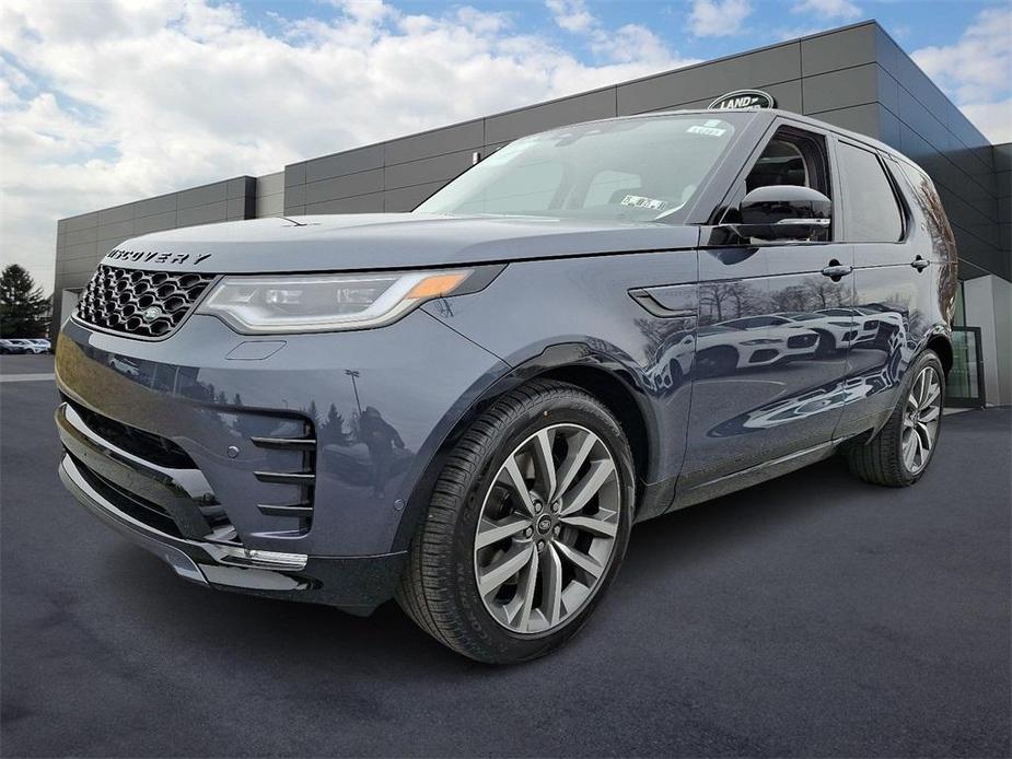 new 2025 Land Rover Discovery car, priced at $76,728