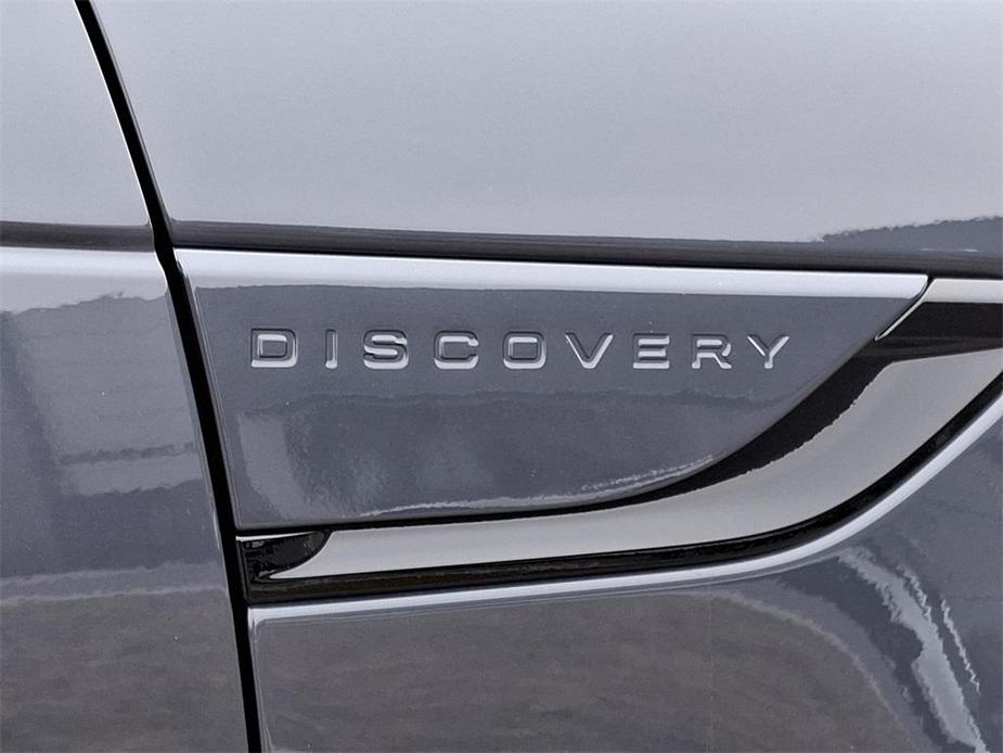 new 2025 Land Rover Discovery car, priced at $76,728