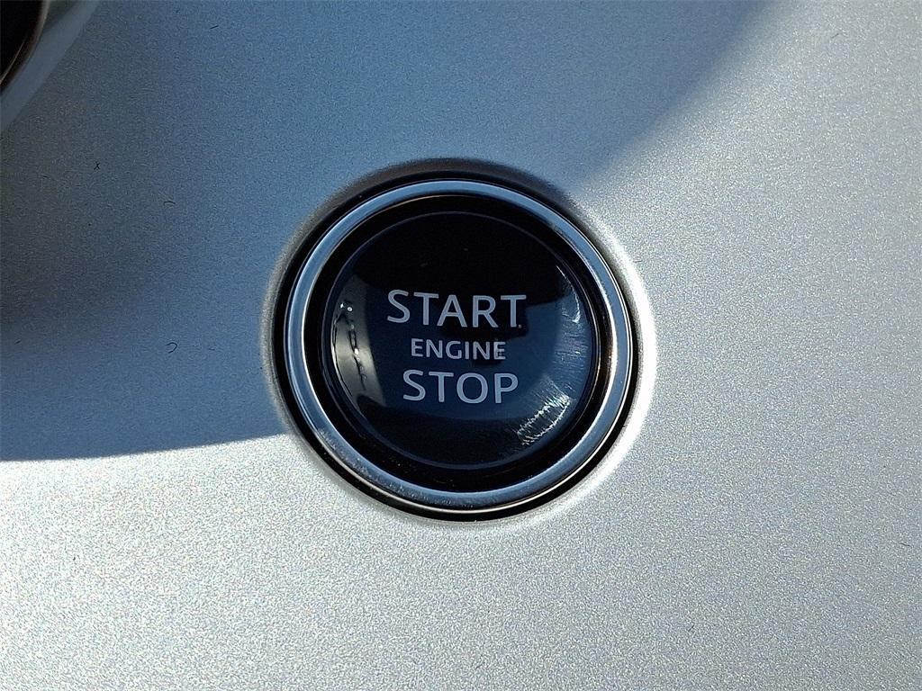 new 2025 Land Rover Range Rover car, priced at $132,910
