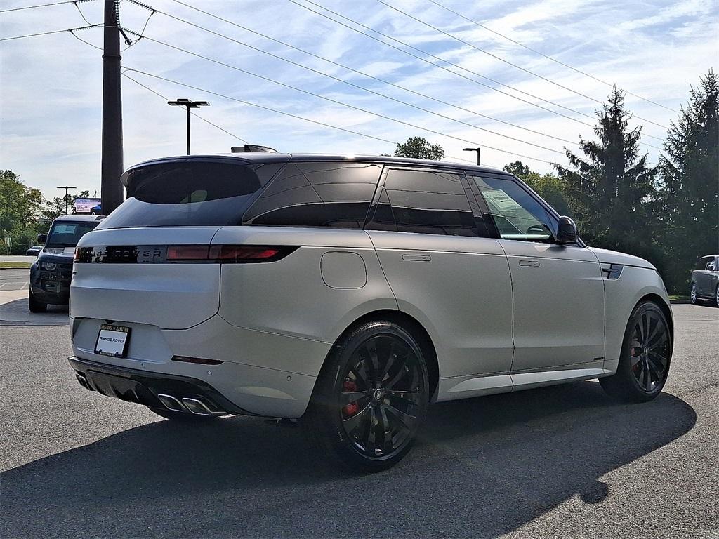 new 2025 Land Rover Range Rover Sport car, priced at $142,410
