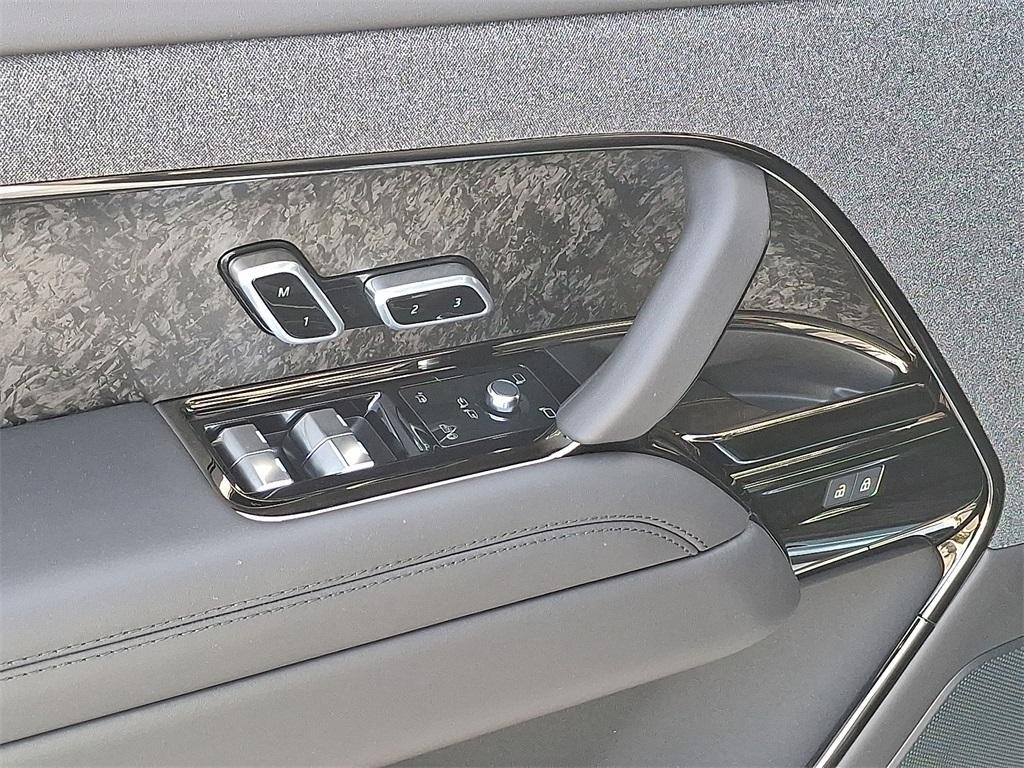 new 2025 Land Rover Range Rover Sport car, priced at $142,410