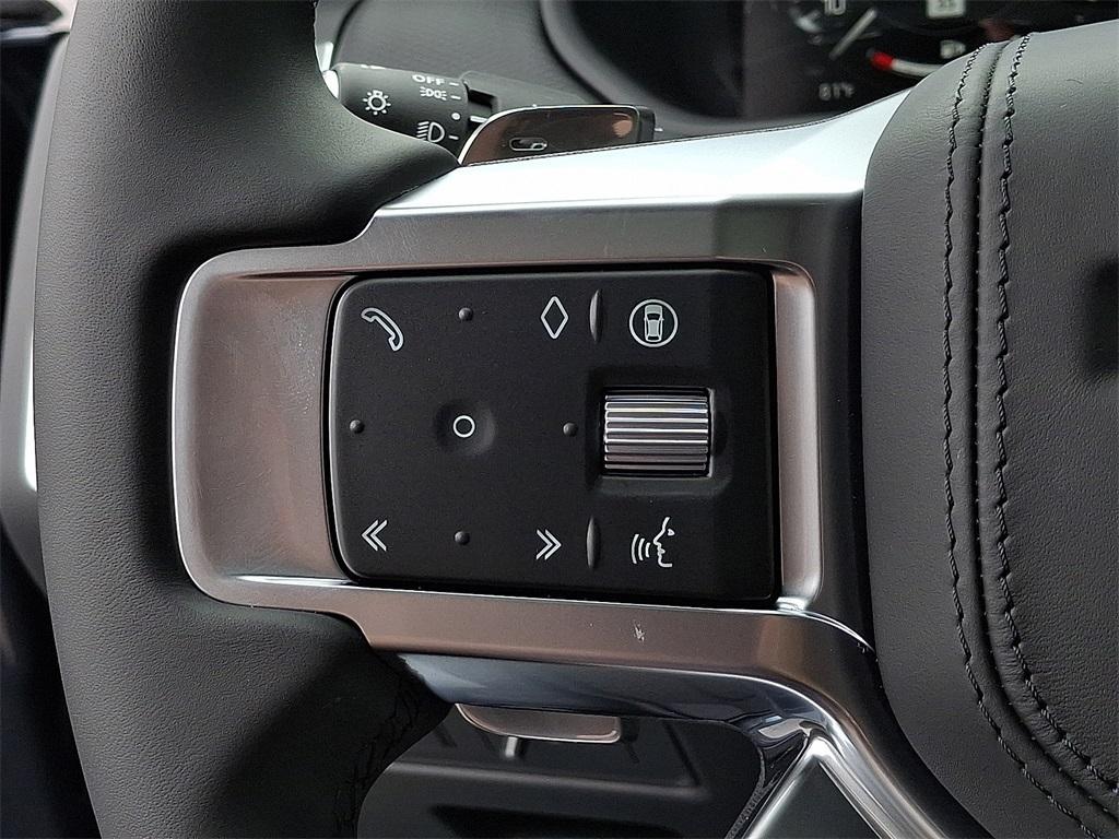 new 2025 Land Rover Discovery car, priced at $77,928