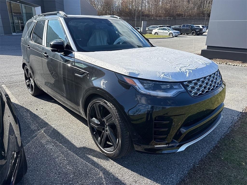 new 2026 Land Rover Discovery car, priced at $82,291