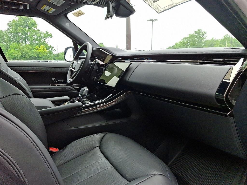 new 2025 Land Rover Range Rover Sport car, priced at $105,835